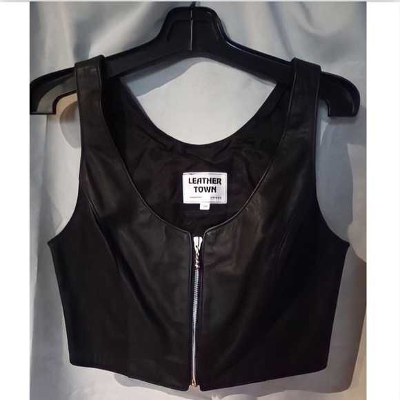 Genuine Leather Vest - Picture 2 of 3